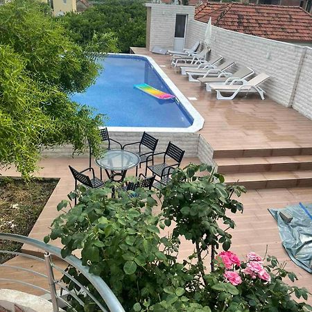 Villa Nilic บาร์ ภายนอก รูปภาพ
