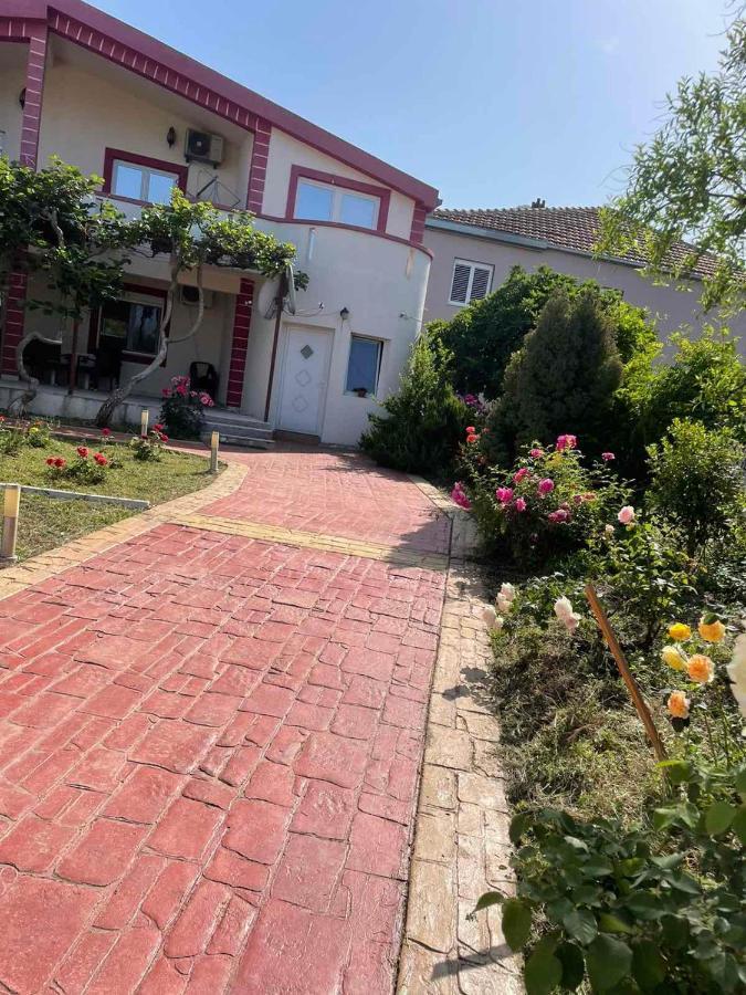 Villa Nilic บาร์ ภายนอก รูปภาพ