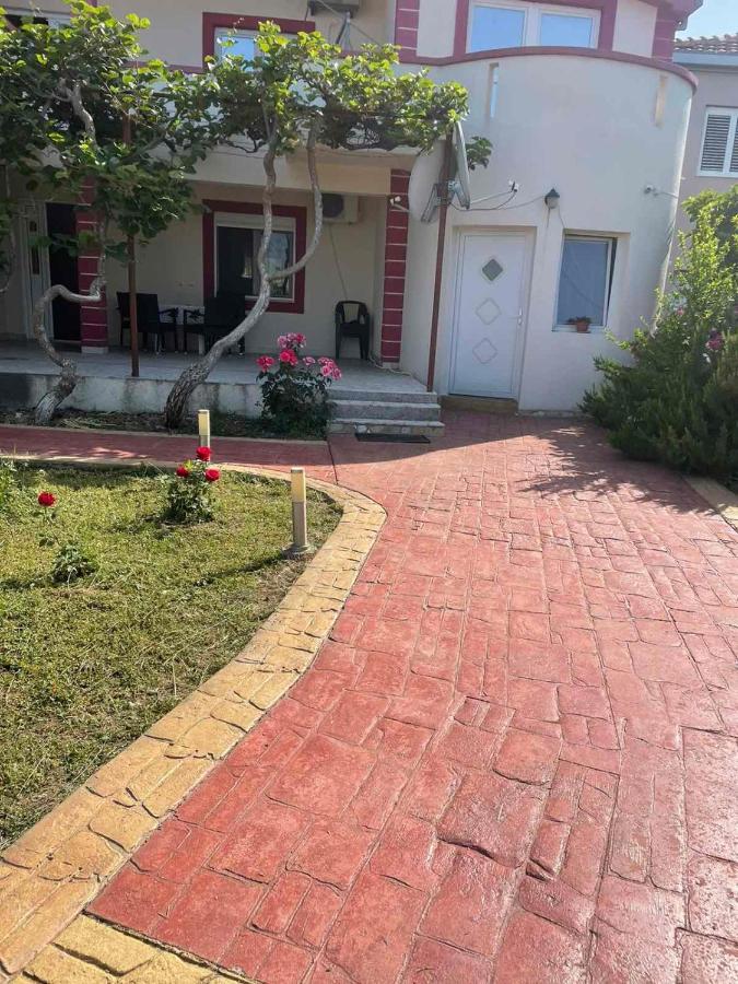 Villa Nilic บาร์ ภายนอก รูปภาพ
